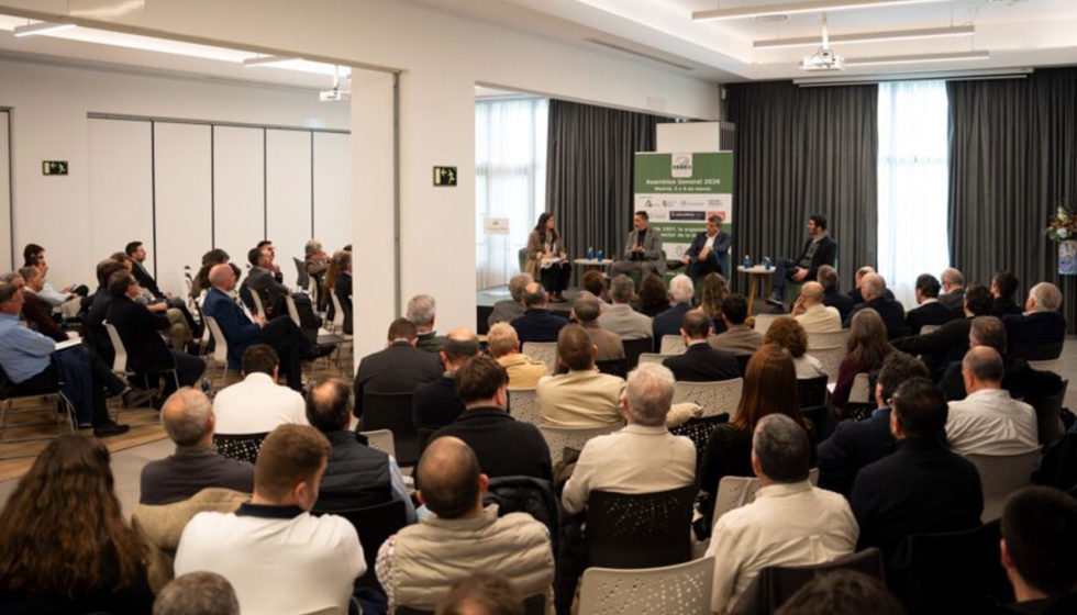 Vista parcial de los asistentes. Foto: Aeim