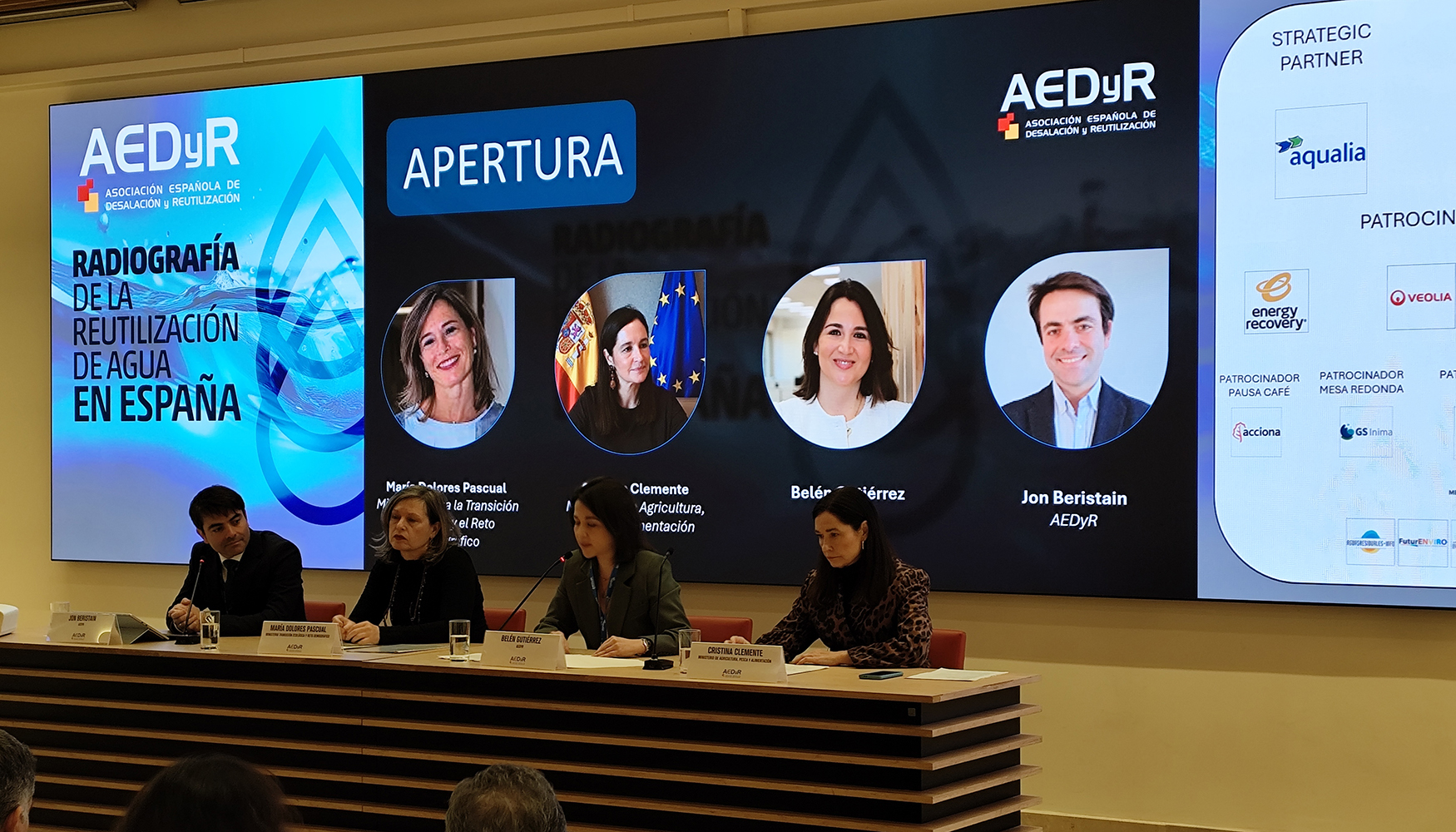 La sesi�n fue inaugurada por la directora general del Agua del Miteco, Mar�a Dolores Pascual Vall�s, y la subdirectora general de Regad�os...