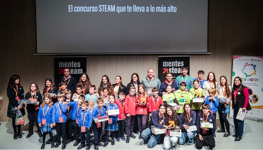 Los ocho equipos finalistas del concurso MenteSTEAM en Etopia (Zaragoza)
