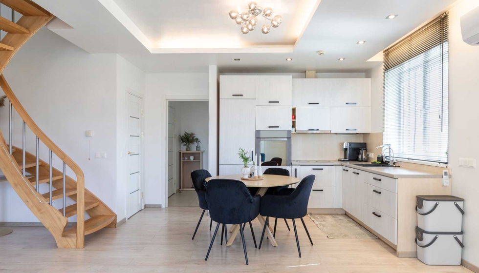 Dise�os naturales, formatos m�s amplios y mayor resistencia marcan las tendencias del suelo laminado para 2026