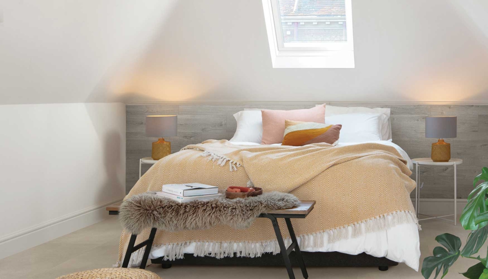 Los suelos laminados de la compa��a incorporan una tecnolog�a avanzada que los hace hasta diez veces m�s resistentes a ara�azos y golpes que otros...