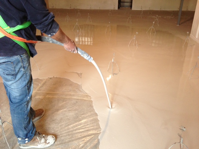 Algunos morteros autonivelantes est�n formulados para nivelaciones finas de pocos mil�metros...