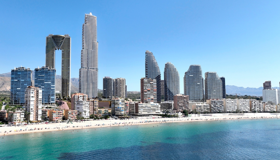 El documento parte del an�lisis del proyecto constructivo de este inmueble de 230,5 metros y 64 plantas en Benidorm...