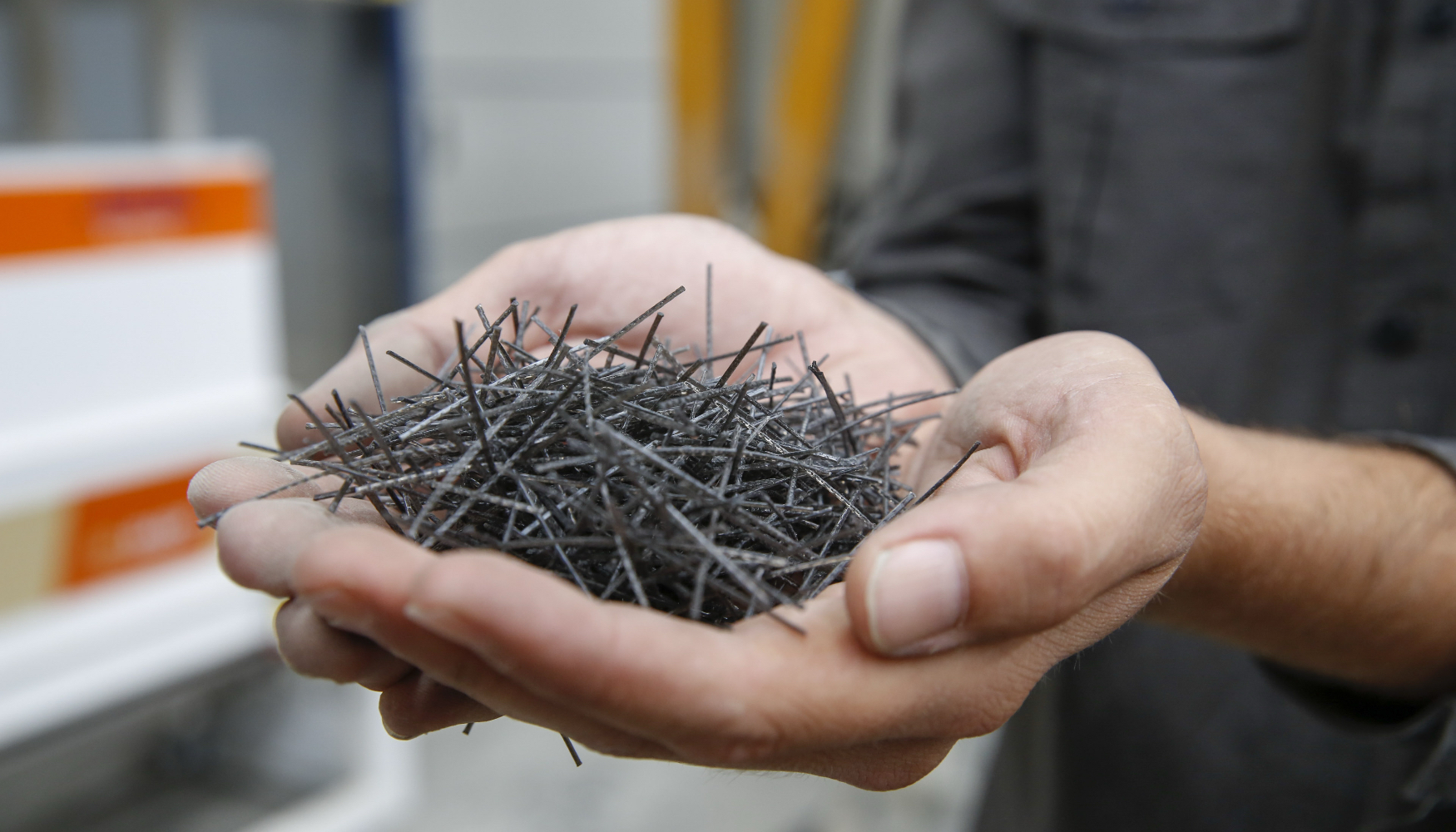 El hormig�n proyectado ha sido reforzado con fibras