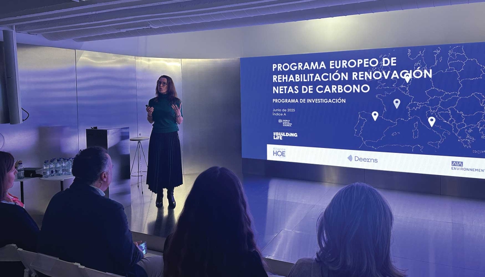 Anna Cunha de Deerns durante la presentaci�n del informe �Net Zero Carbon Renovation�