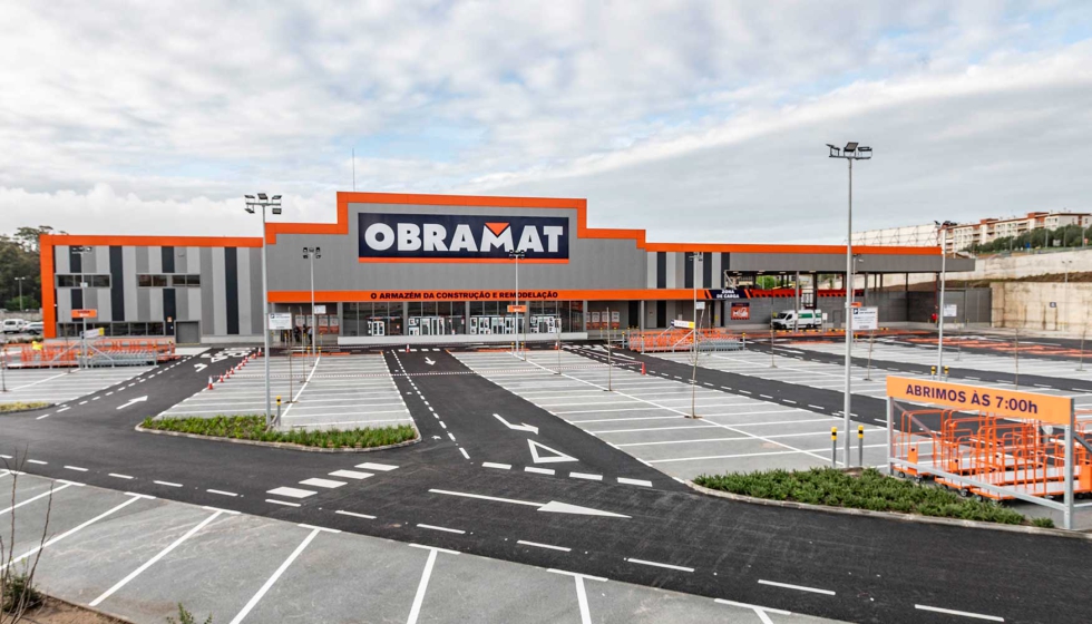 Vista general del almac�n de Obramat en Alfragide, Lisboa