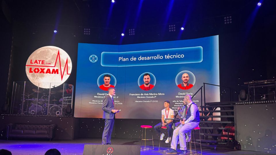 Mesa-redonda sobre o plano de desenvolvimento t�cnico, composta pelos mec�nicos David Delgado, Francisco de As�s Merino e David Soria...