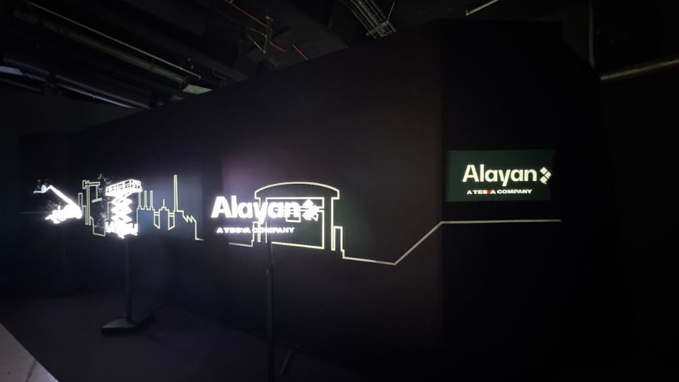 Hologramas tridimensionais da Alayan projetados durante a Conven��o