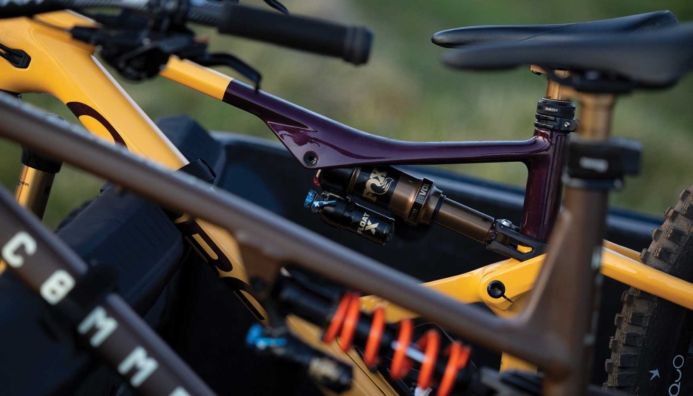 Nueva FOX 40 2027, desarrollada para competici�n de descenso