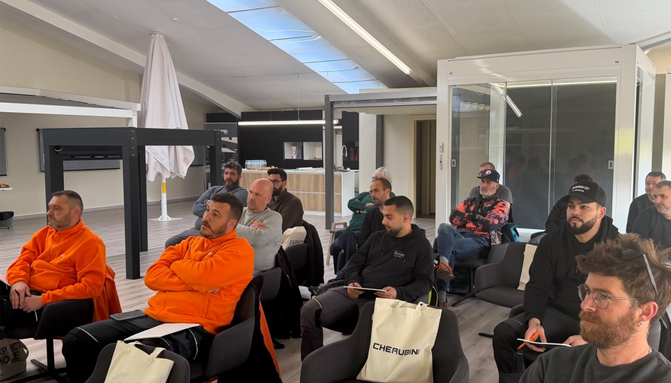 La jornada reuni� a instaladores de protecci�n solar interesados en las nuevas tendencias de motorizaci�n en el sector