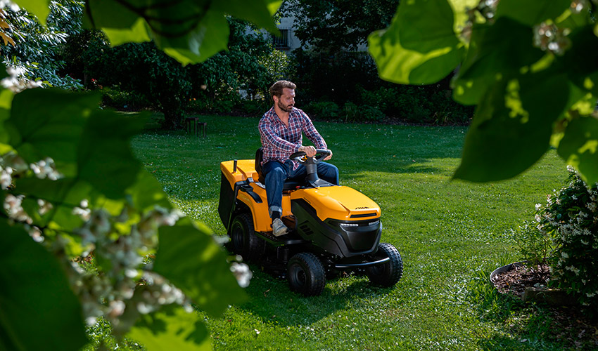 Stiga combina tecnolog�a profesional y dise�o dom�stico en su nueva gama de tractores 100 % el�ctricos