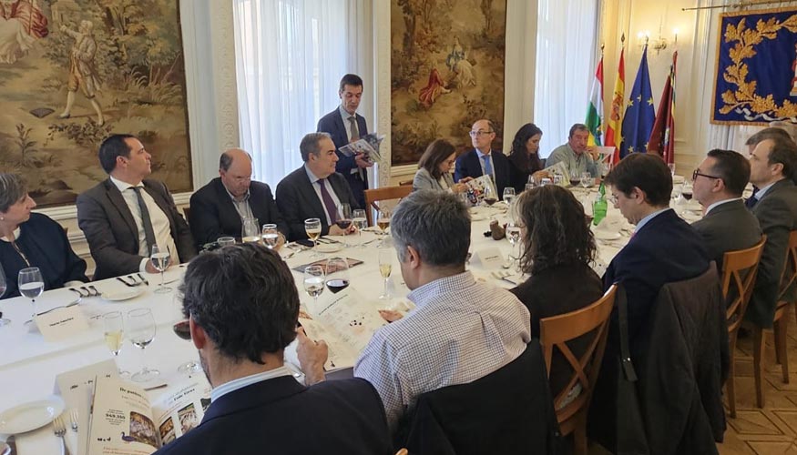 La Asociaci�n Interprofesional de las Palm�pedas Grasas (Interpalm) celebr� una nueva edici�n del C�rculo de Amigos del Foie Gras...