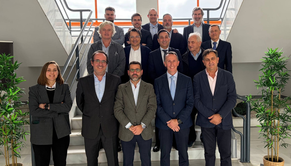 Integrantes de la junta directiva del Cl�ster de Construcci�n Avanzada e Industrializada de Andaluc�a