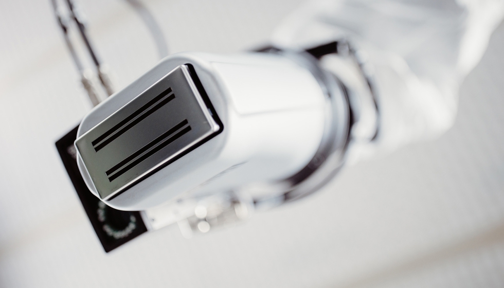 M�s de 2.000 boquillas controlan la pintura con precisi�n milim�trica para crear dise�os de dos colores con un acabado uniforme...