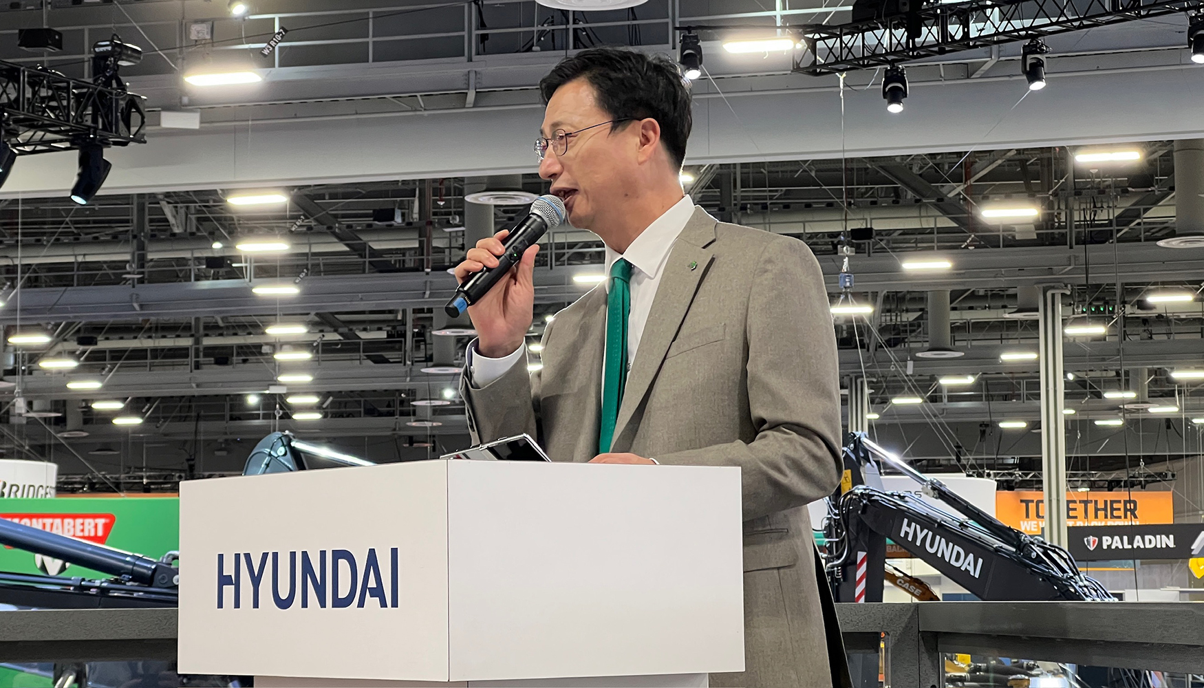 Jaeyoung Moon, presidente y CEO de HD Hyundai Construction Equipment