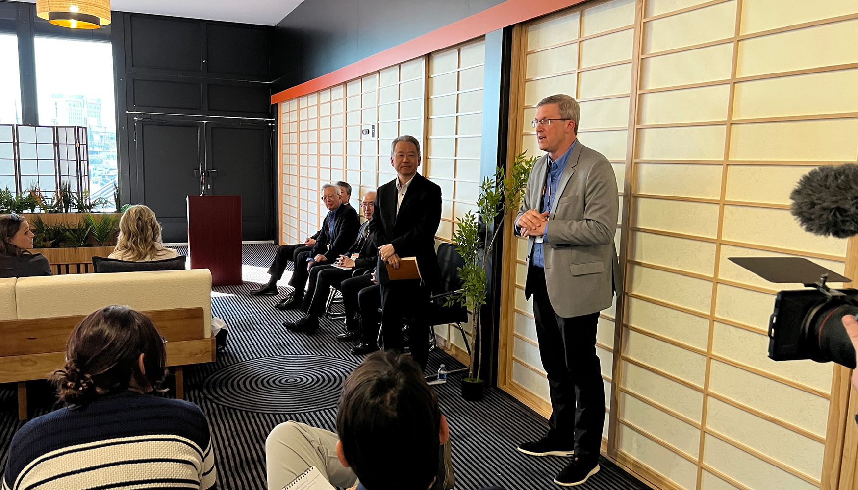 Intervenci�n de Simon Wilson, COO de Hitachi Construction Machinery Americas