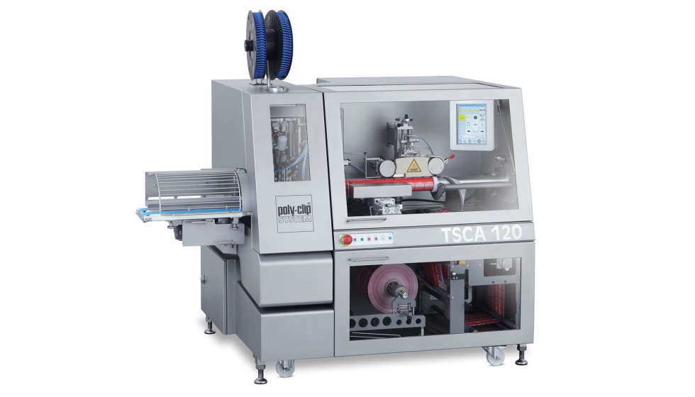 La TSCA procesa film plano en un tubo listo para el llenado, que posteriormente se cierra con un clip...