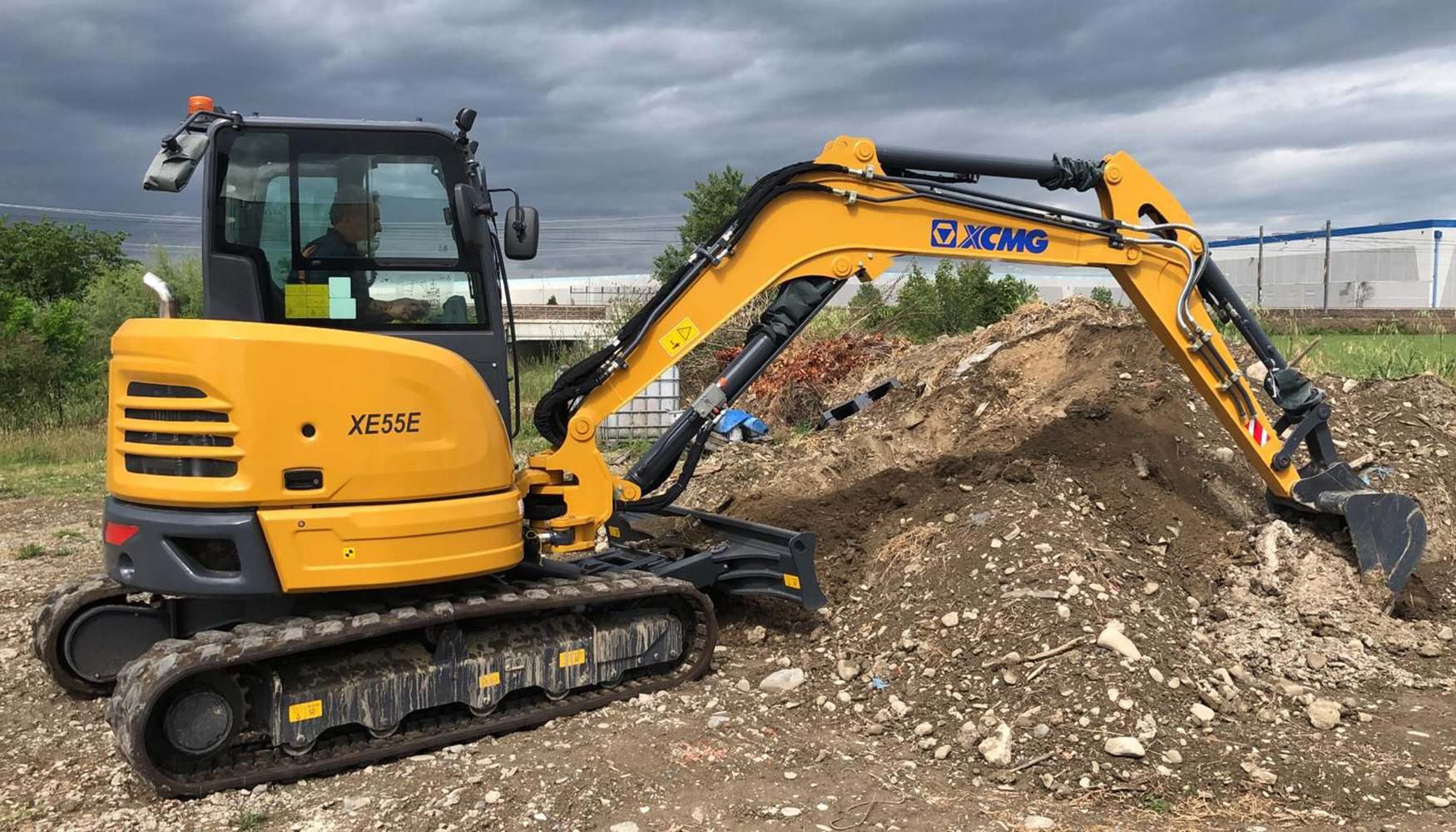 Miniexcavadora XCMG XE55E