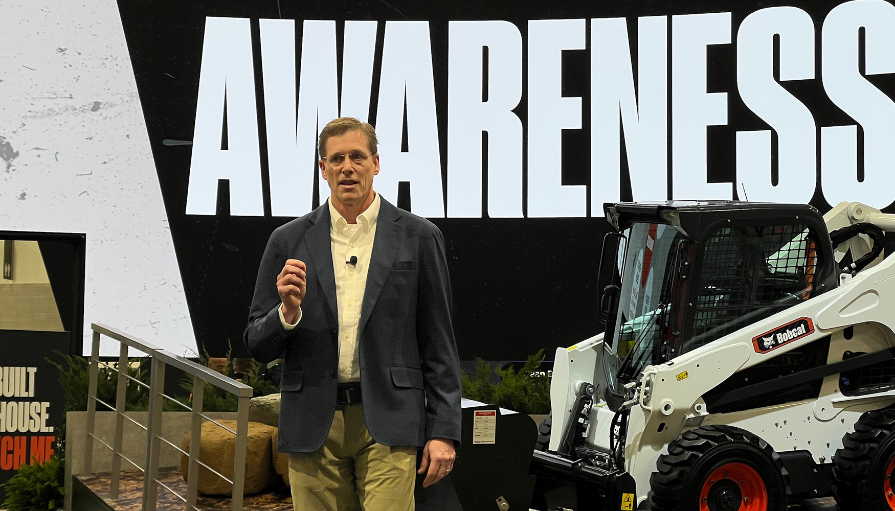 Scott Johnson, diretor s�nior de Produtos de Constru��o da Bobcat