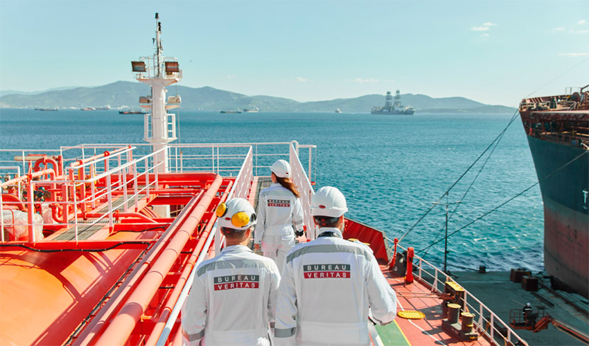 La descarbonizaci�n, la digitalizaci�n y la ciberseguridad marcan el rumbo de la industria mar�tima, en un contexto geopol�tico cada vez m�s complejo...