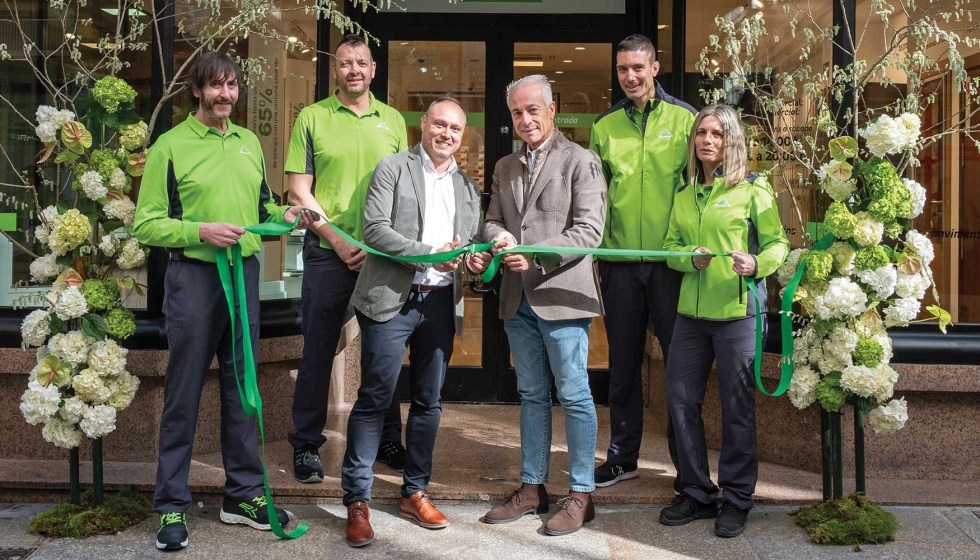 Inauguraci�n de la tienda de Ourense