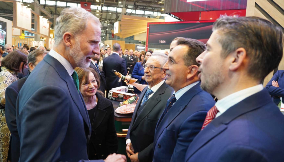 Visita del Rey Felipe al stand de El Pozo en Alimentaria