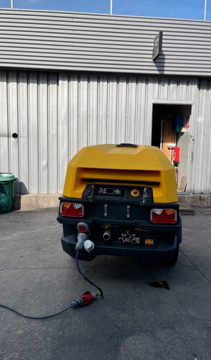 El sistema FleetLink integrado en el compresor permite monitorizar el rendimiento, consumo y ubicaci�n del equipo...