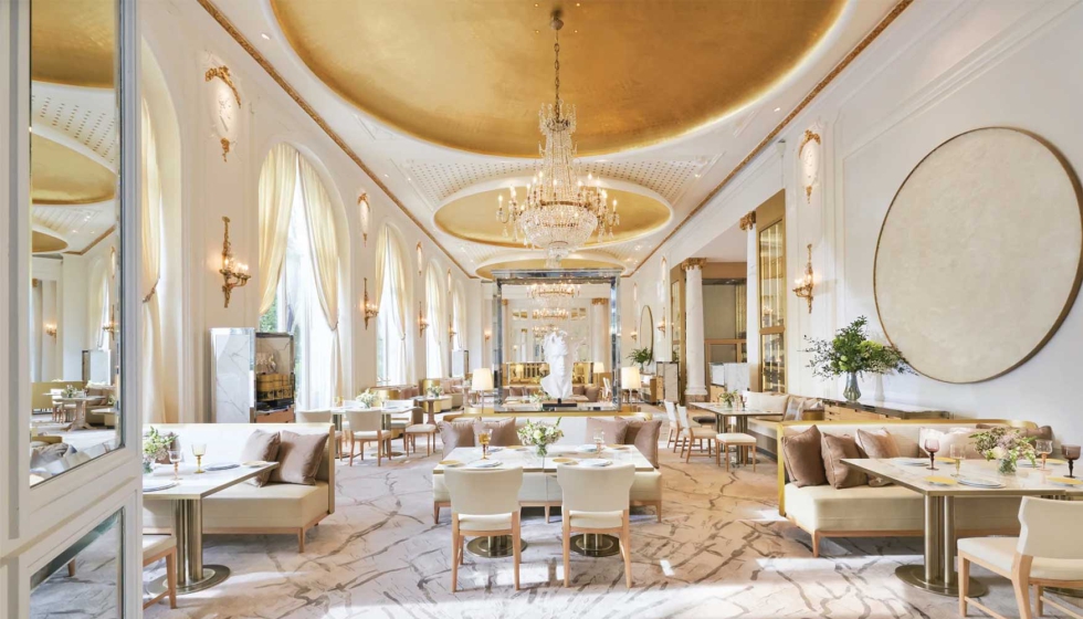 El c�lebre chef Quique Dacosta despliega su singular talento culinario en Deessa, el restaurante estrella del hotel