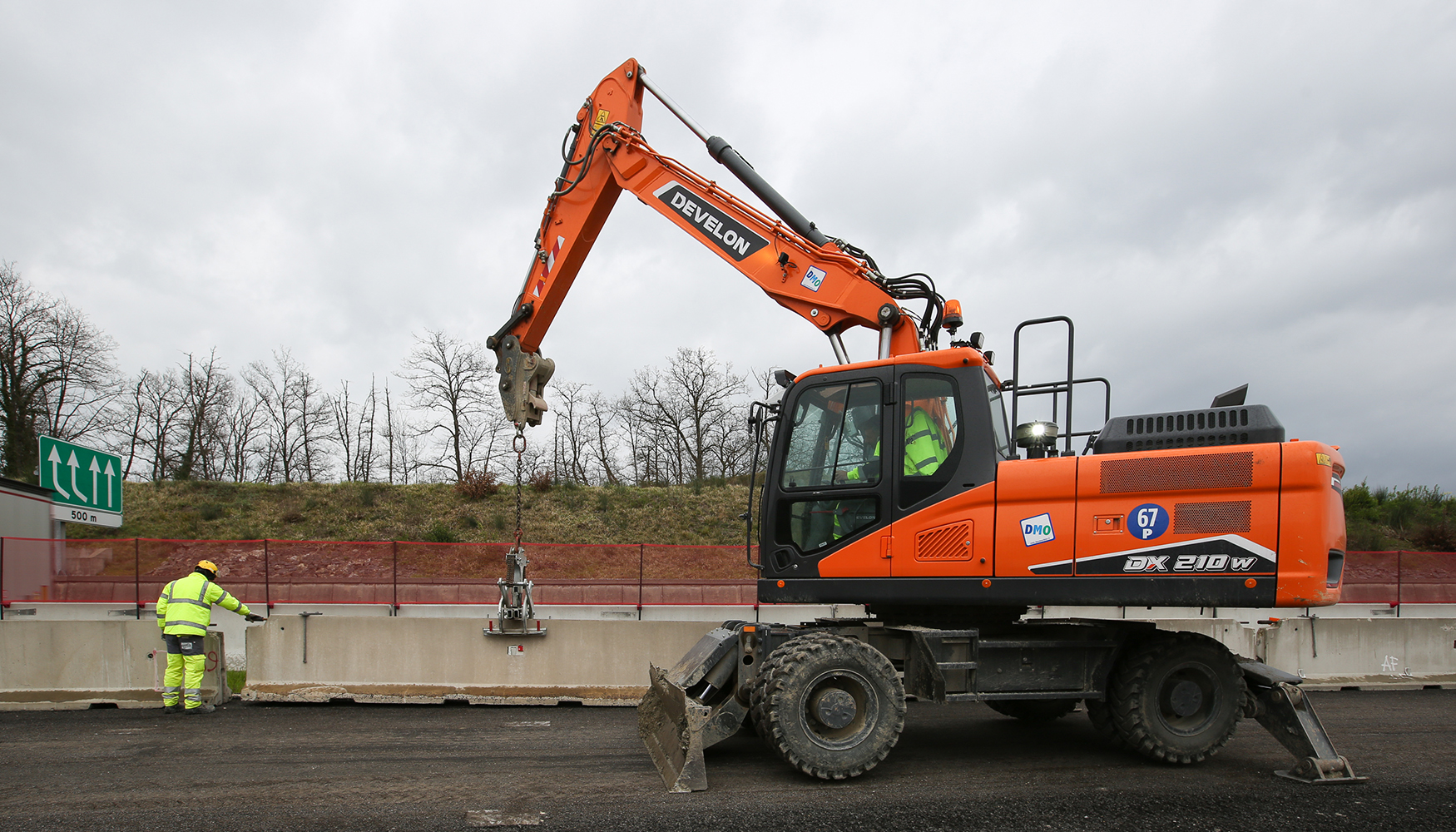 Excavadora de ruedas DX210W-7