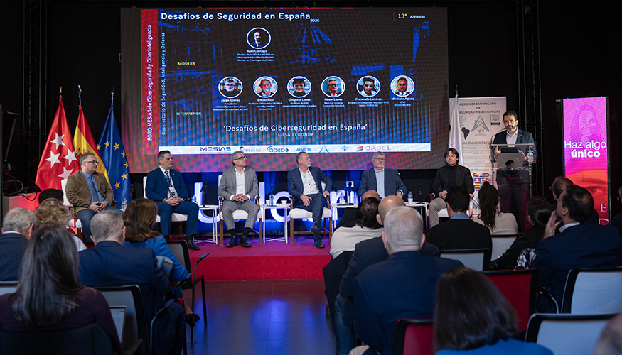 Una de las mesas redondas de la jornada de presentaci�n del informe. Foto: Zaida del R�o/Universidad Nebrija