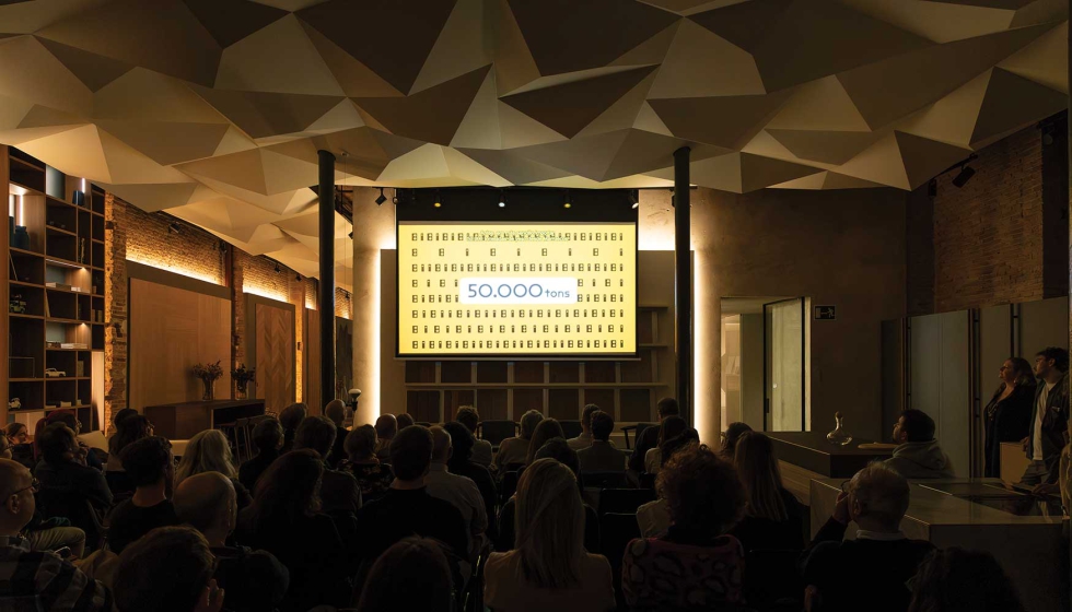 Proyecci�n del cortometraje Les Mat�rialistes en Interni Onesti. Foto: � Jordi Canosa