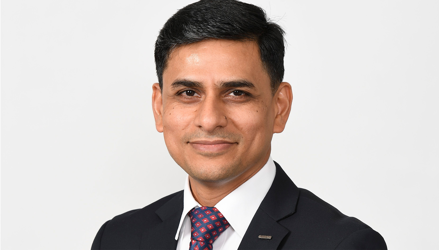 Virendra Shelar, Executive Officer, presidente y CEO de OMRON Europe B.V.