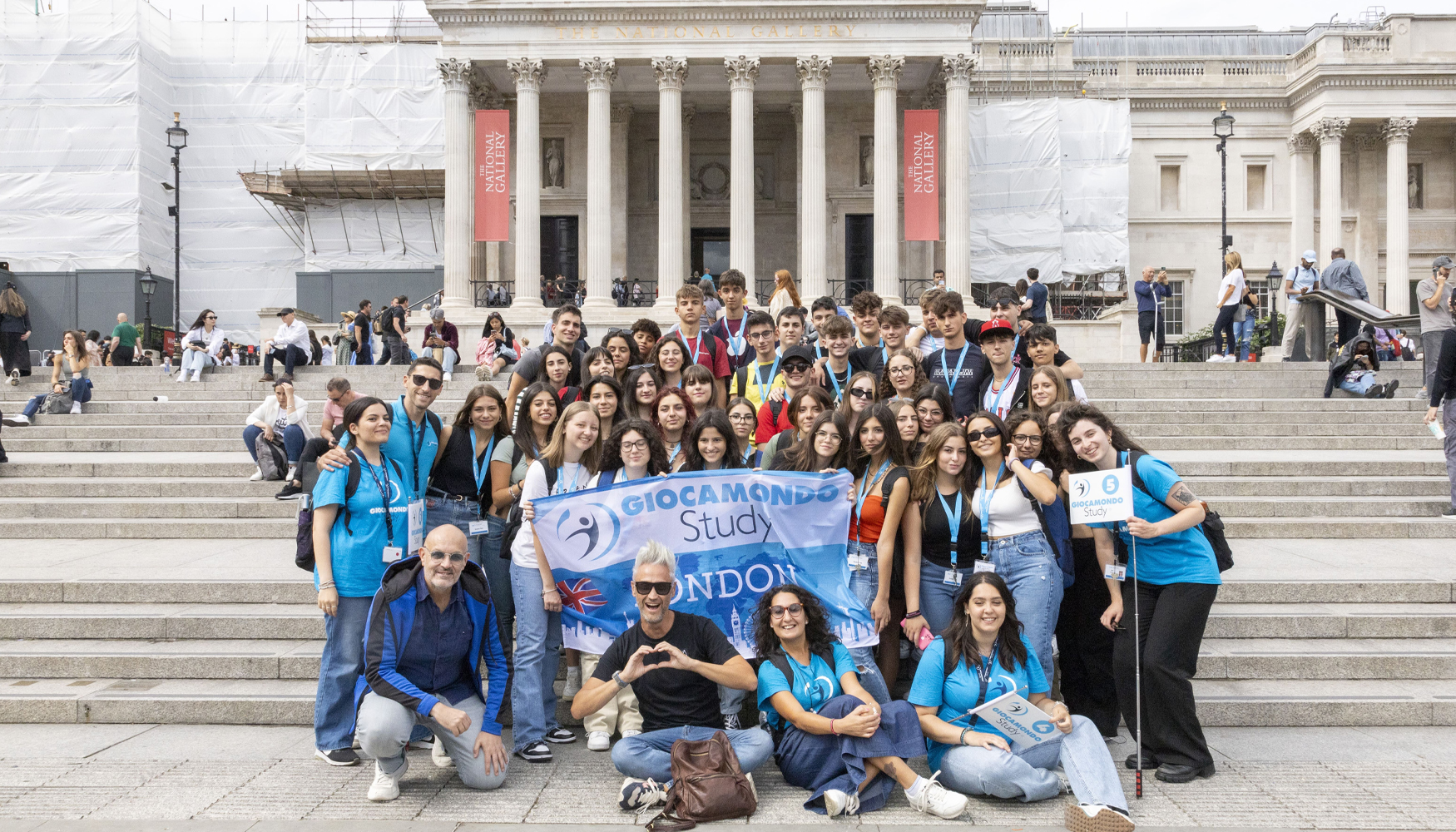 El programa abarca desde la selecci�n de destinos y alojamientos hasta la presencia permanente de equipos en los distintos pa�ses con ratios...