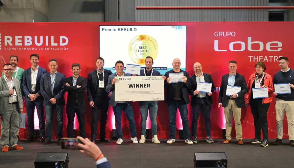 Foto de familia de los premiados del ConTech Startup Forum con FindNido como ganador de la edici�n 2026