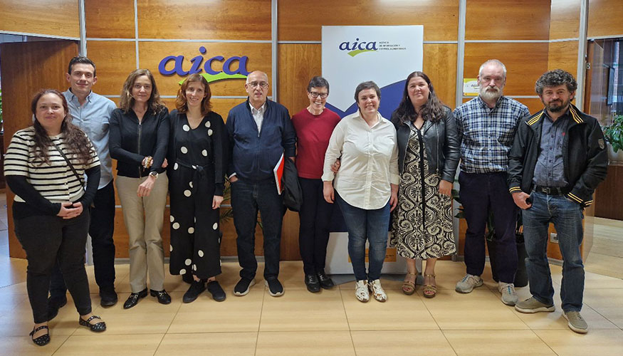 Foto de familia tras la reuni�n celebrada entre la organizaci�n agraria COAG y la Agencia de Informaci�n y Control Alimentarios (AICA)...
