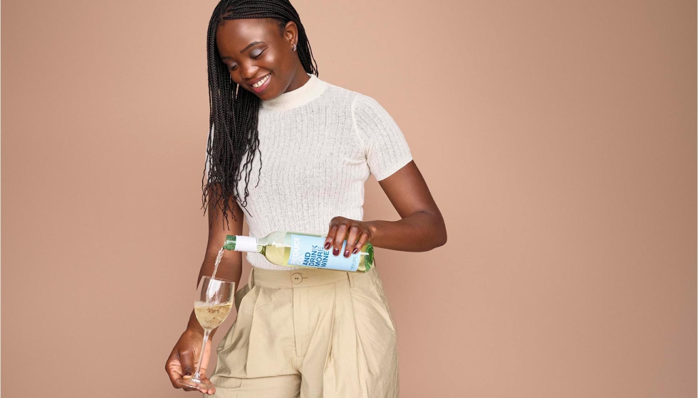 Ligeras, sostenibles e irrompibles: las botellas de PET est�n en tendencia, tambi�n en el sector del vino...