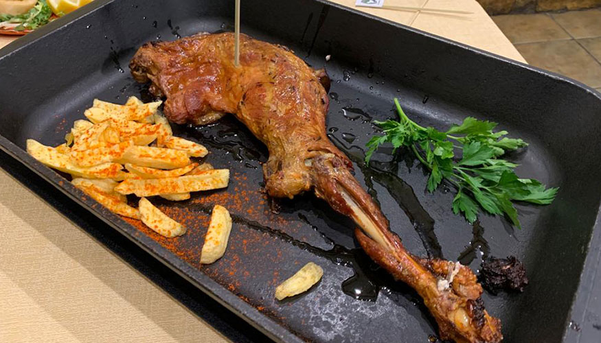 Figura 5. Pierna de cabrito de raza Blanca Andaluza cocinada