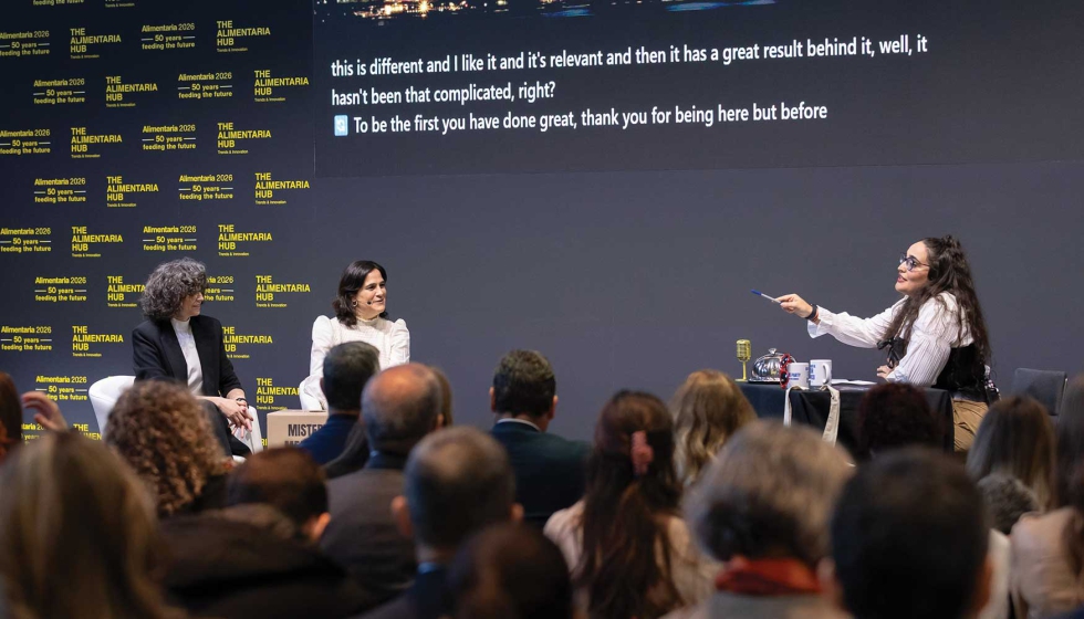 Maria S�nchez, directora corporativa de Marketing de Noel, durante su intervenci�n en la mesa redonda en la mesa redonda 'De Cerca...