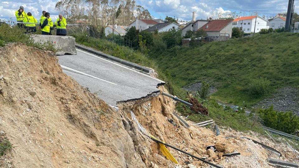 Uma visita a pontos cr�ticos no concelho que permitiu definir condi��es para o desenvolvimento das obras