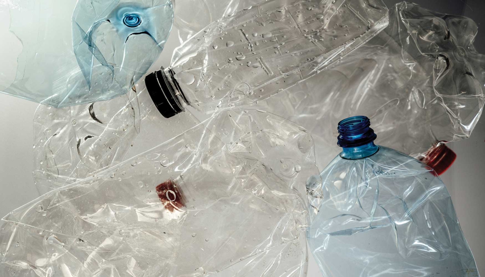 Botellas de pl�stico. Foto de Teslariu Mihai