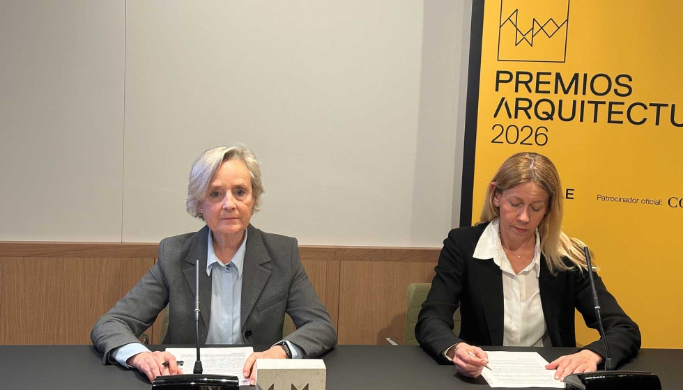 La presidenta del CSCAE, Marta Vall-llossera, junto a Milagros S�nchez...