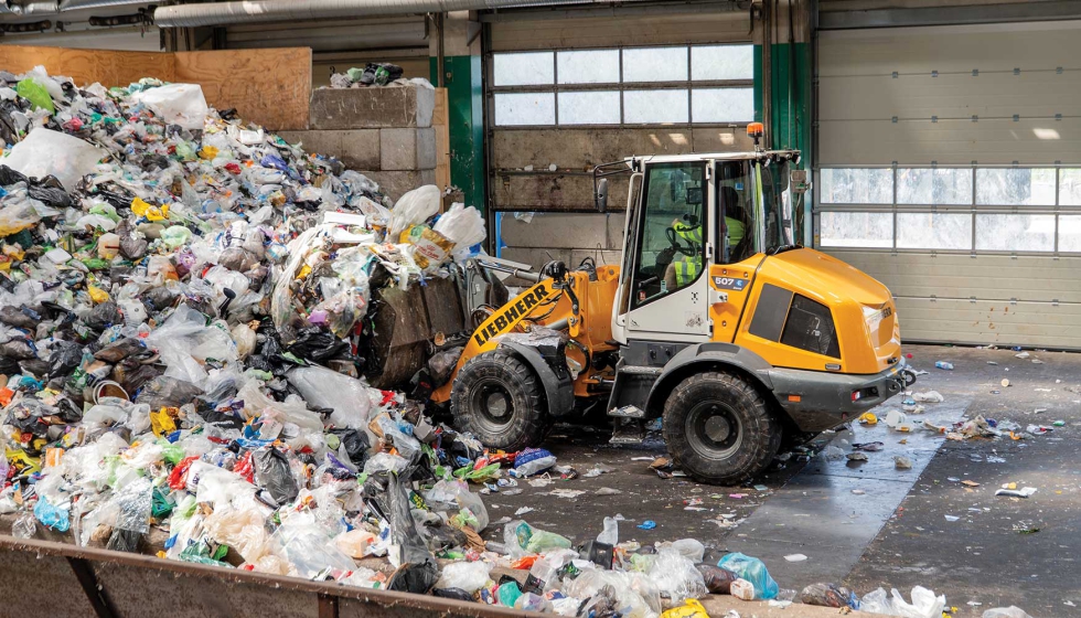 En IFAT 2026, Liebherr presentar� la cargadora sobre ruedas de tama�o medio L 546, equipada con sistemas de asistencia inteligentes...