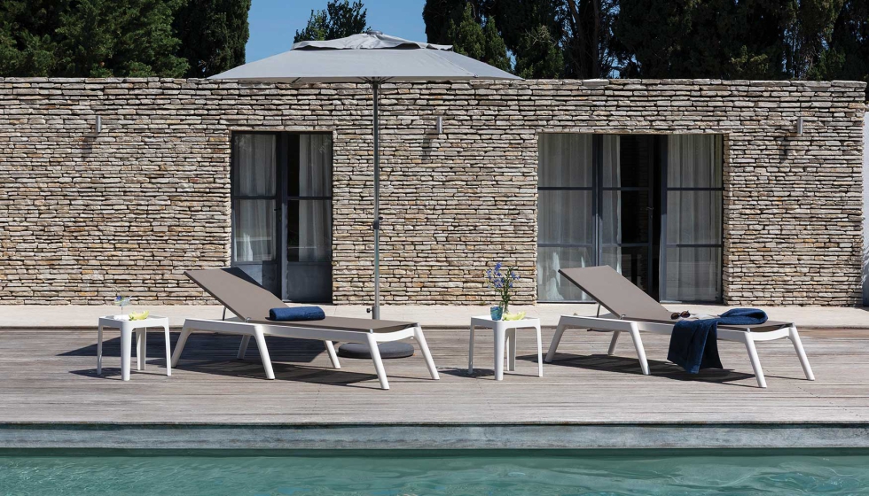 El dise�o de Provence est� especialmente dise�ado para zonas de piscina de espacios Contract
