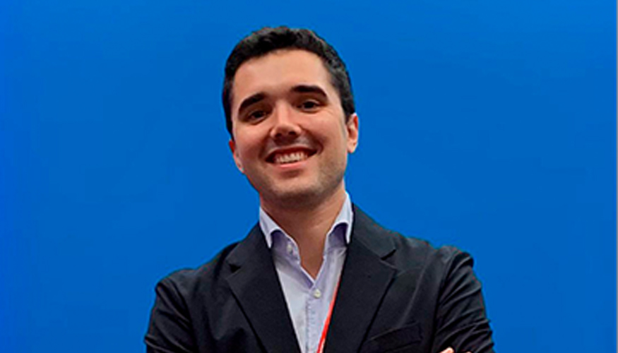 Pol Bened�, head of franchise & marketing de DeAPlaneta Entertainment, y Fernanda Freitas, brand & licensing manager de Educa Borras...