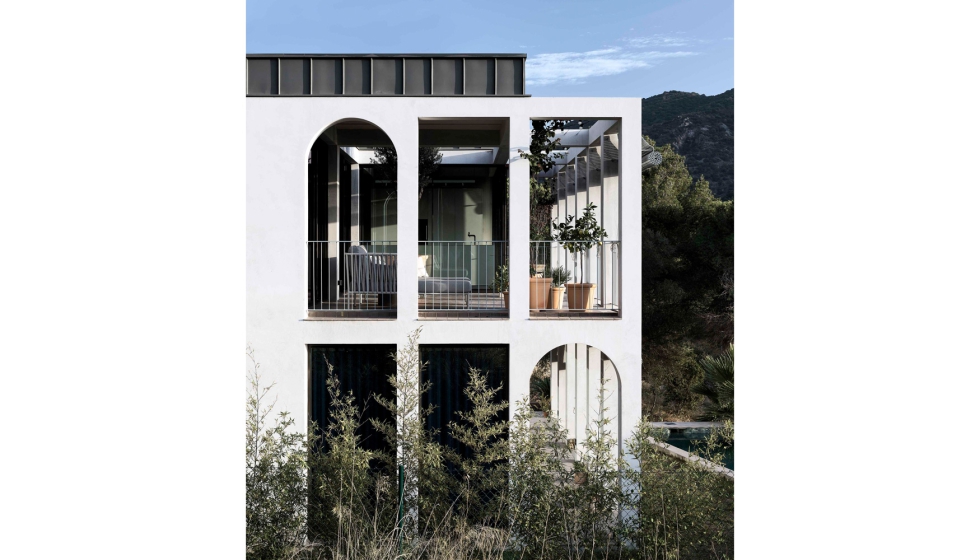 Villa Truc destaca por un dise�o vinculado a la tradici�n arquitect�nica y a su m�nimo impacto con el entorno natural que le rodea...