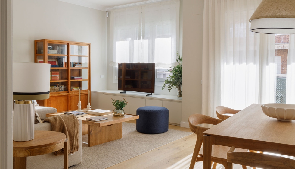 El sal�n no ha sufrido grandes cambios, pero s� se ha apostado por soluciones y materiales que prioricen la luz natural