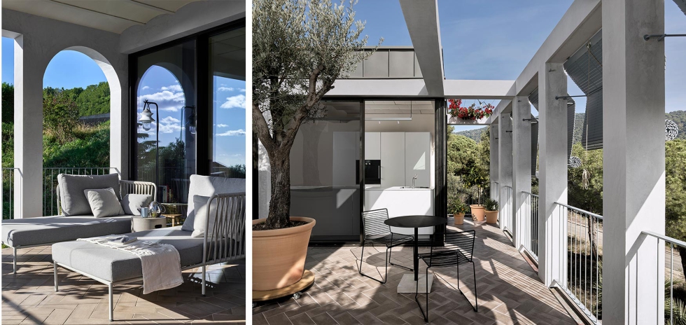 El espacio exterior act�a de eje central del programa arquitect�nico de esta vivienda. Fotos: Jos� Manuel Alorda