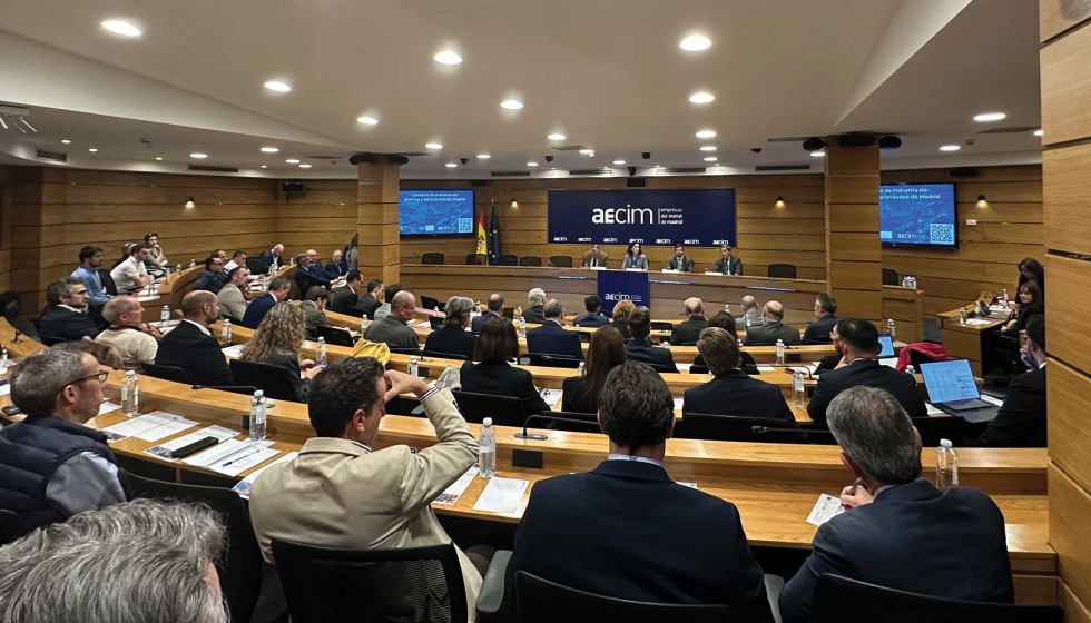 El acto de constituci�n de la Comisi�n de Industria de Defensa y Aeron�utica congreg� a un buen n�mero de representantes de empresas interesados en...