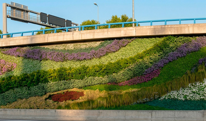 Tramo de la M-30 a la altura de Ventas donde se instalar�n nuevos jardines verticales, en una actuaci�n que sumar� m�s de 2...