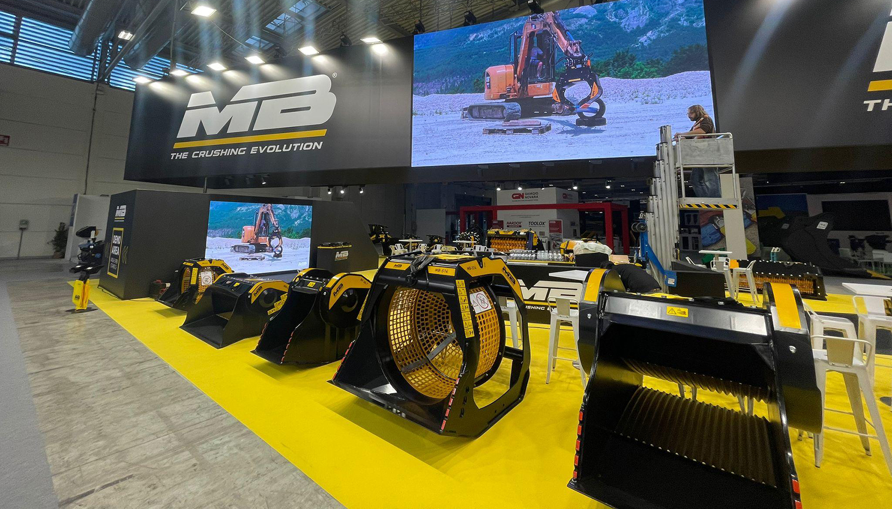 MB Crusher expondr� su amplia oferta de maquinaria en el stand interior